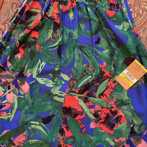 NWT Rachel Roy 2 piece outfit. Pants size8 & shirt size medium. - Picture 6 of 7